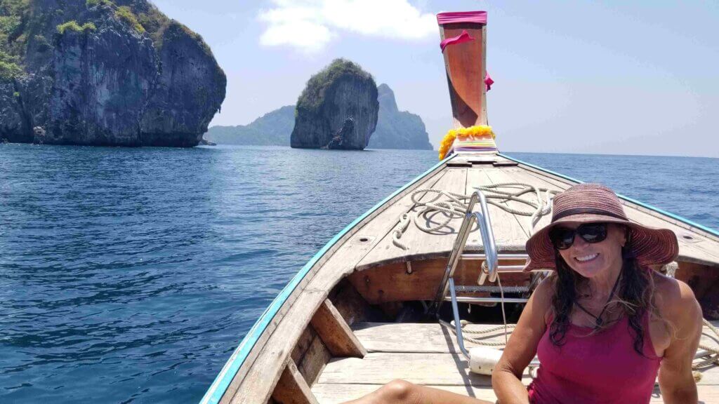 Longboat travel in Thailand