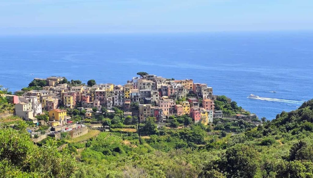 best town to stay in Cinque Terre