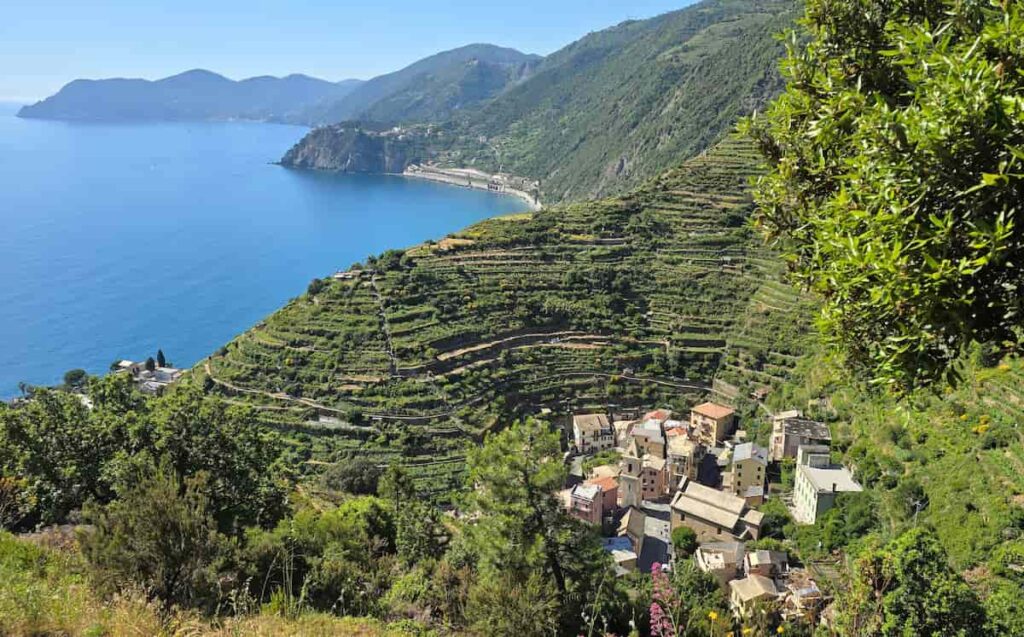 best town to stay in Cinque terre